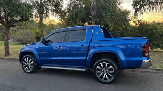 VOLKSWAGEN AMAROK 2.0 HIGHLINE EXTREME 4X4 CD 16V TURBO INTERCOOLER DIESEL 4P AUTOMÁTICO